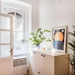 Artistic In Centre Apartment Budapest